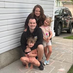 Meet your Posher, Genis